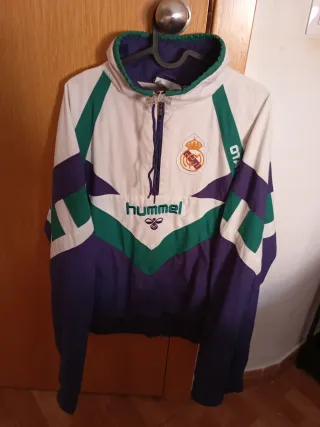 Chaqueta Hummel Real Madrid