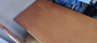 Escritorio y silla provenzal de madera