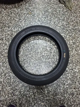 Neumático Dunlop KR