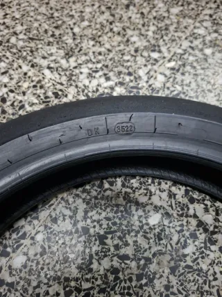 Neumático Dunlop KR
