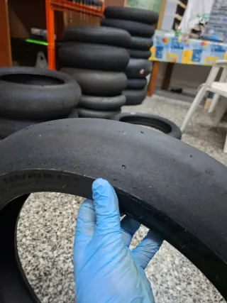 Neumático Dunlop KR