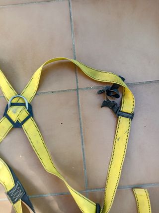 Arnés de seguridad para trabajos en altura