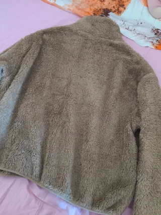 Sudadera H&M marrón polar