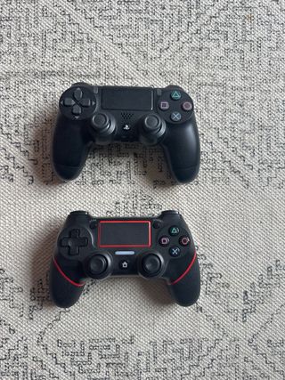 PS4 (PlayStation 4) Negra + 2 Mandos y Juegos