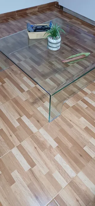 Mesa baja de cristal moderna