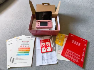 Nintendo 3DS Rosa Completa con Scatola e Manuali
