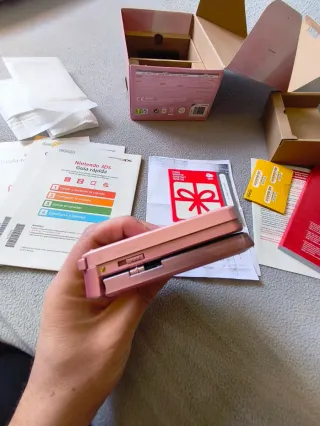 Nintendo 3DS Rosa Completa con Scatola e Manuali
