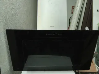 Campana extractora Cata negra