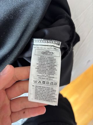 Chaqueta Adidas con capucha negra