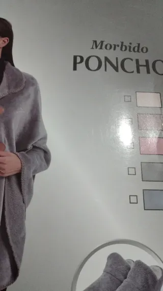 Poncho Suprema Taglia Unica Nuovo