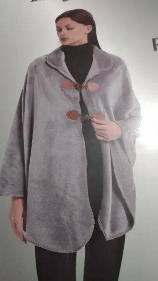 Poncho Suprema Taglia Unica Nuovo