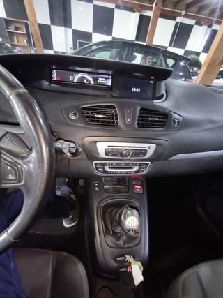 Renault Grand Scenic 1.5 dci 7 plazas 2014