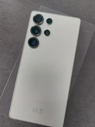 Samsung S25 Ultra 512GB + Galaxy Buds Pro