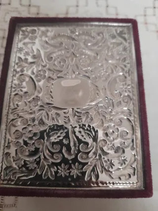 Caja terciopelo y metal plateado decorada