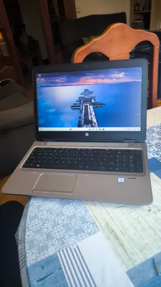 HP I5 6200, 8 GB RAM, 256 GB Nvme