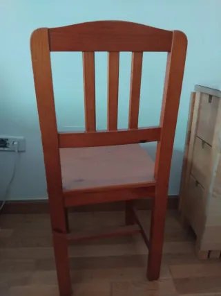 2 Sillas de Madera Marrón