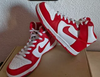 Nike Dunk High Rojos y Blancos