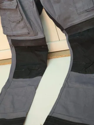 Pantalón de trabajo gris y negro