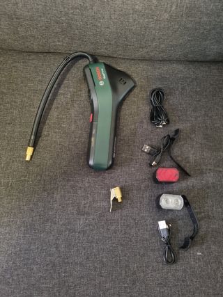 Bomba de aire Bosch EasyPump 3.6V + luces recargab