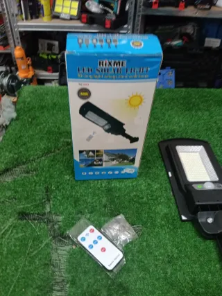 Lampioncino solare RIXME con telecomando