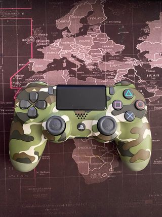 Mando PS4 Camuflaje original.