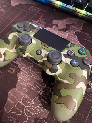 Mando PS4 Camuflaje original.