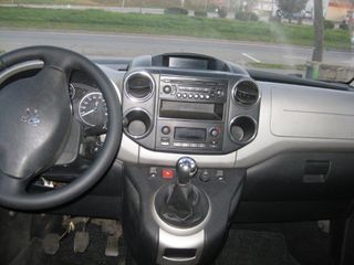 Peugeot Partner 1.6 HDI 110CV Techo Panorama