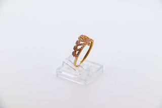 ANILLO PEQUEÑO CORONA 15 CIRCONITAS ROSAS.