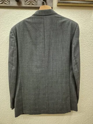 Traje de hombre gris