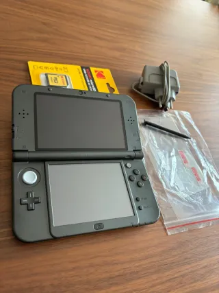 Nintendo 3DS XL IPS Zelda Hyrule con schermo IPS superiore