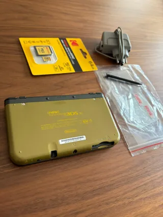 Nintendo 3DS XL IPS Zelda Hyrule con schermo IPS superiore