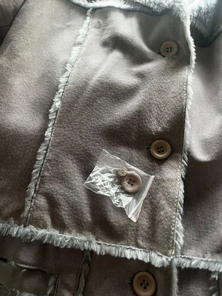 Abrigo de piel azul grisaceo