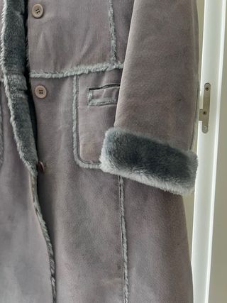 Abrigo de piel azul grisaceo