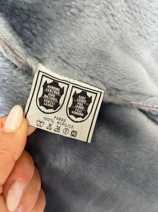 Abrigo de piel azul grisaceo