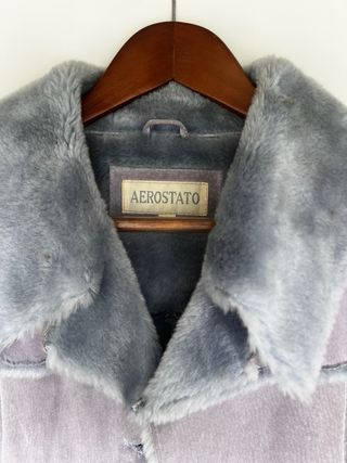 Abrigo de piel azul grisaceo