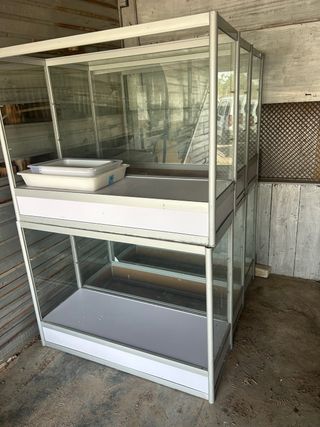 Mostrador expositor tienda cristal y metal