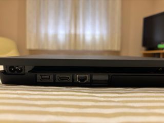 PS4 Slim + 2 Mandos + 7 Juegos