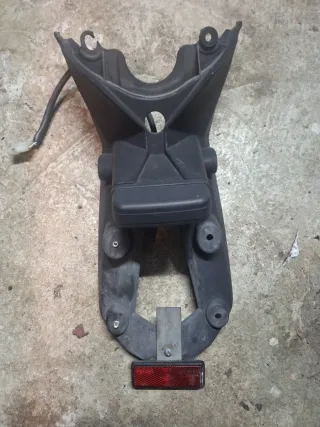 Portamatriculas y piloto trasero KTM 950 990