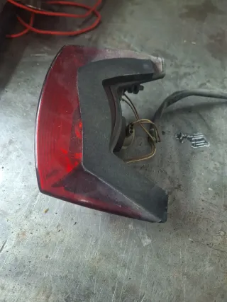 Portamatriculas y piloto trasero KTM 950 990