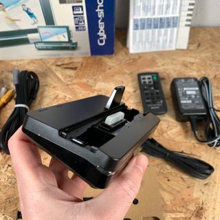 Sony Cyber-Shot Station CSS-HD2