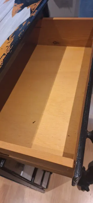 Cajonera de pino. Ideal para tunear.