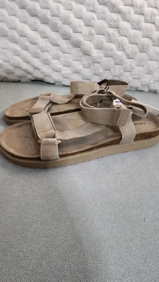 Sandalias Beige