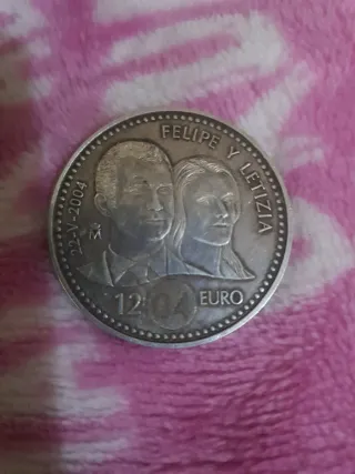 Moneda 12 Euros Felipe y Letizia 2004