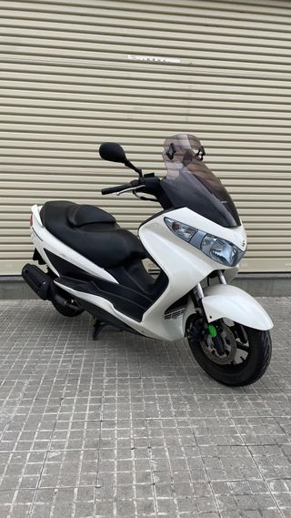 Suzuki Burgman 200 2013 Blanca