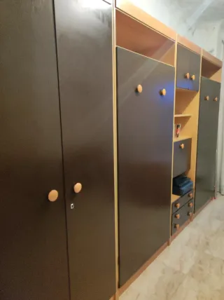 Módulos 2 camas plegables armario y estanteria