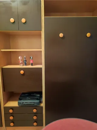 Módulos 2 camas plegables armario y estanteria