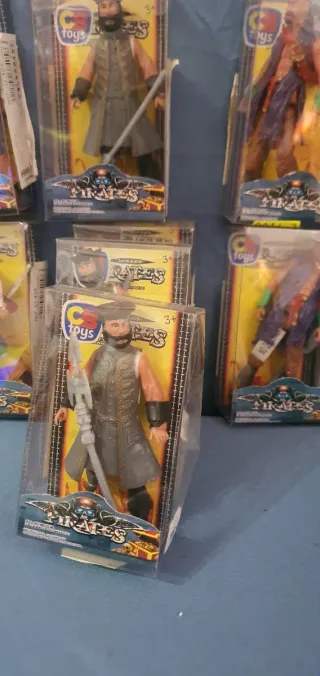 Muñecos Piratas Juguetes