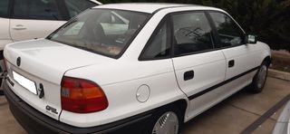 Opel Astra 1993. 118.767 km. Muy buen estado