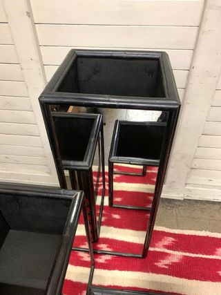 Jardineras Negras con Espejo(a partir de 50€)
