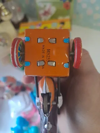 Juguete reproducciones hojalata a cuerda